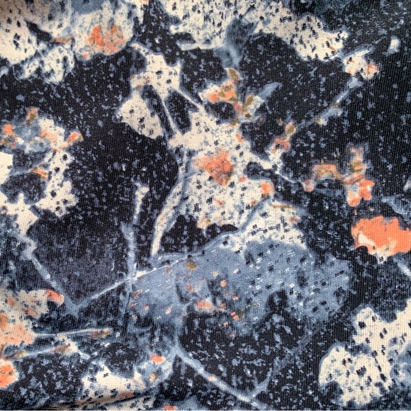 Lulu Lemon Free to be Serene Sports Bra, size 6 - Picture 7 of 10